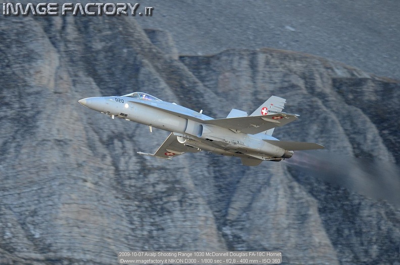2009-10-07 Axalp Shooting Range 1030 McDonnell Douglas FA-18C Hornet.jpg